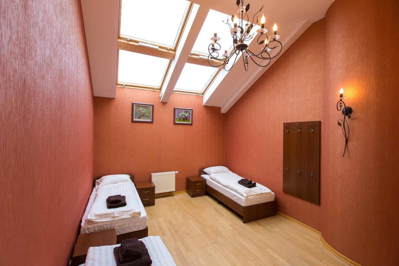 10 Rooms Lviv Dış mekan fotoğraf