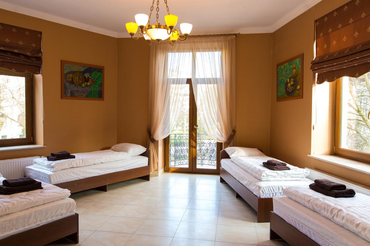 10 Rooms Lviv Dış mekan fotoğraf