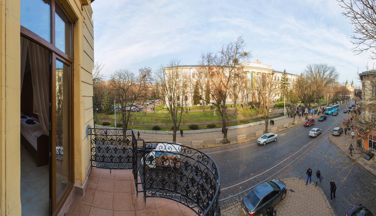 10 Rooms Lviv Dış mekan fotoğraf